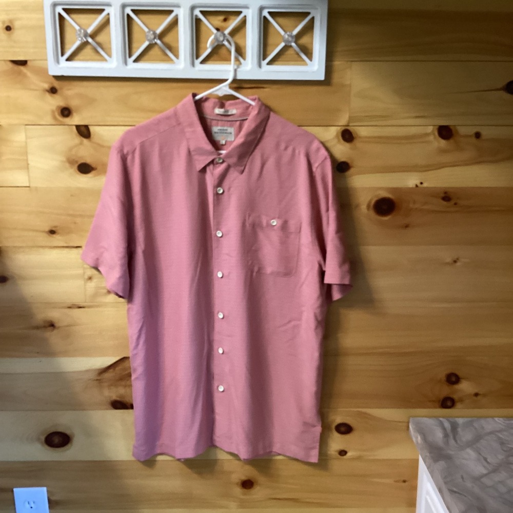 Quiksilver Waterman Collection Mens Large Tailored Fit Pink SS Button Down Shirt